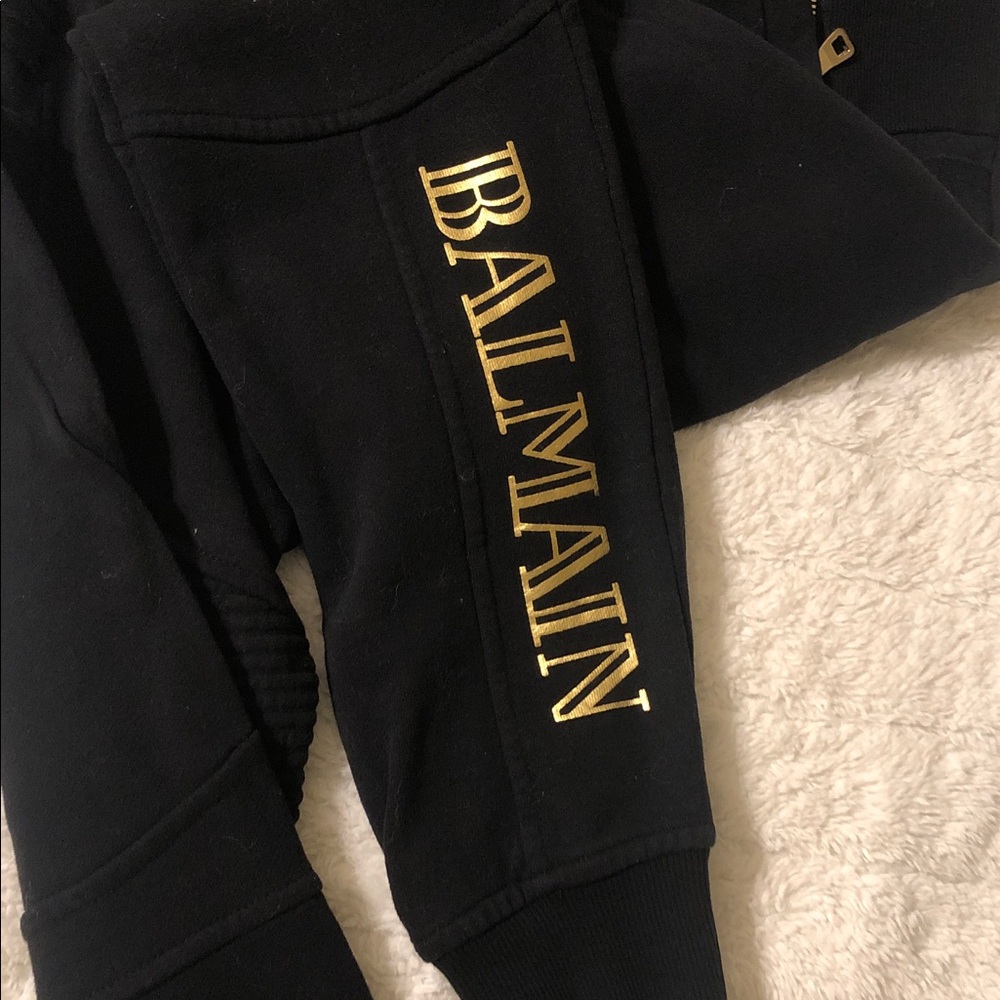 Balmain women Black Joggers with Gold Logo Script
Like New - Picture 3 of 10
